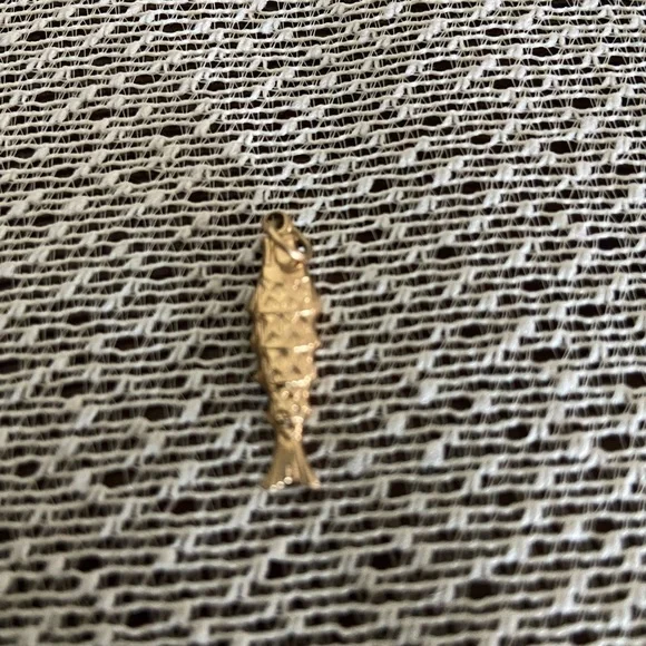 Gold Fish Charm - Picture 2 of 6